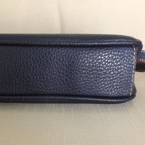 Tommy Hilfiger Small Black Bag, Faux Leather, Pebble Texture, EUC! - Picture 9 of 11